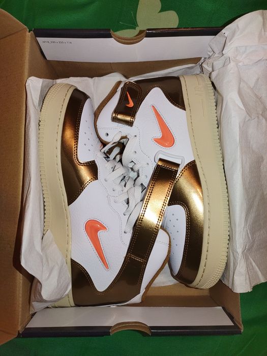 Adidași Nike Air Force 1 nr.42.
