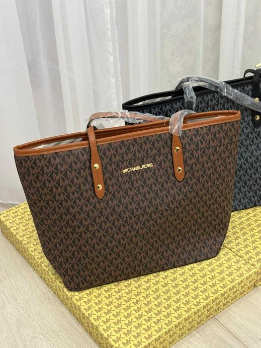 Женская сумочка хорошего качества, новая, в двух расцветках