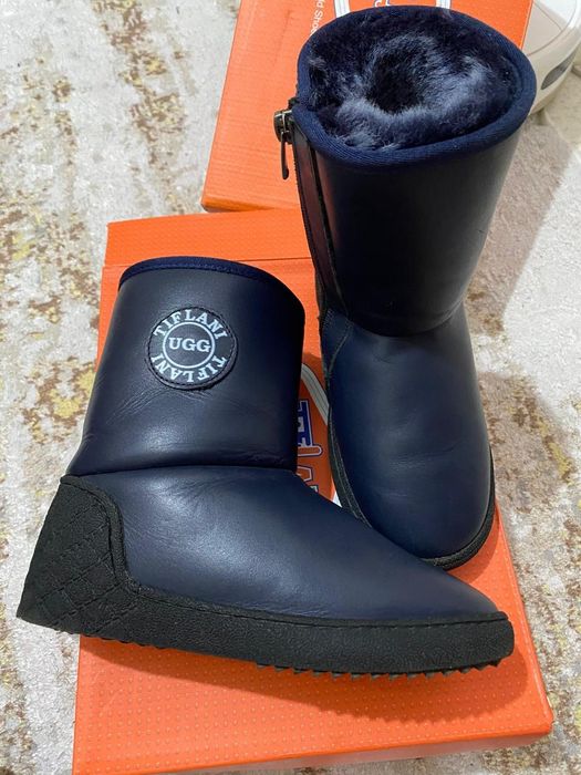 Продам натуральные угги 30 размера