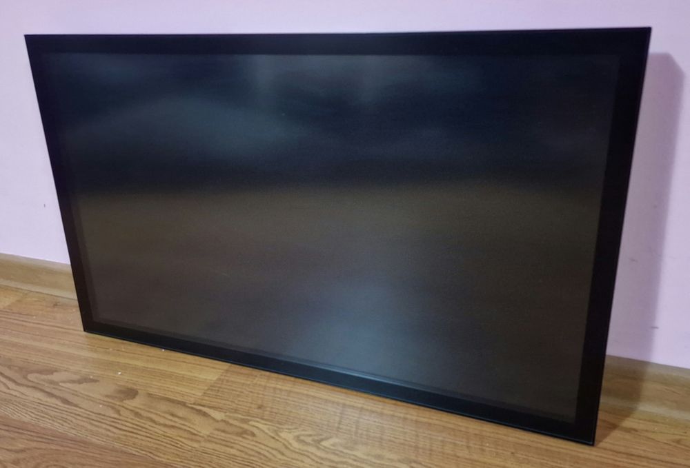 Monitor Samsung(32 inch) cu touch-screen + support perete