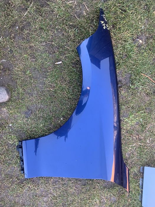 Aripa Aripi stanga BMW F20 Seria 1 120d culoare A76