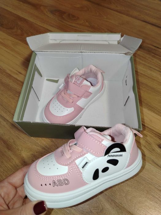 Чисто нови детски маратонки 14.5см стелка