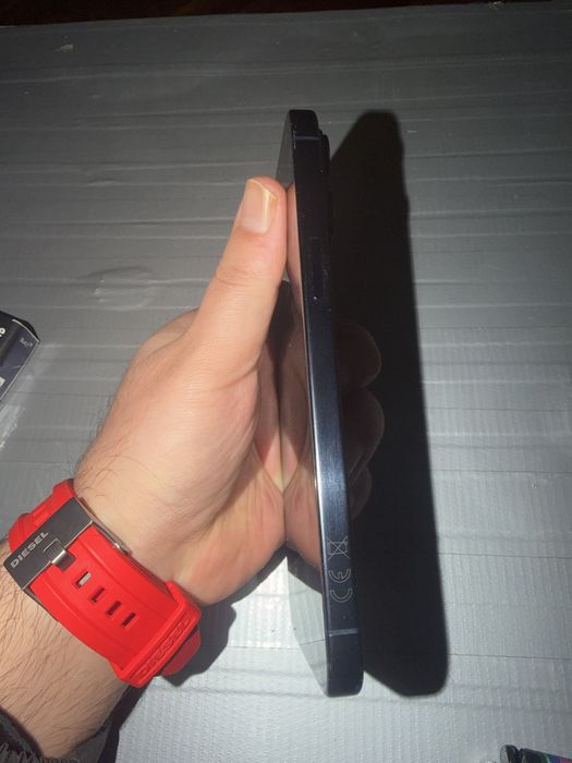 Iphone 15 pro max spate crapat