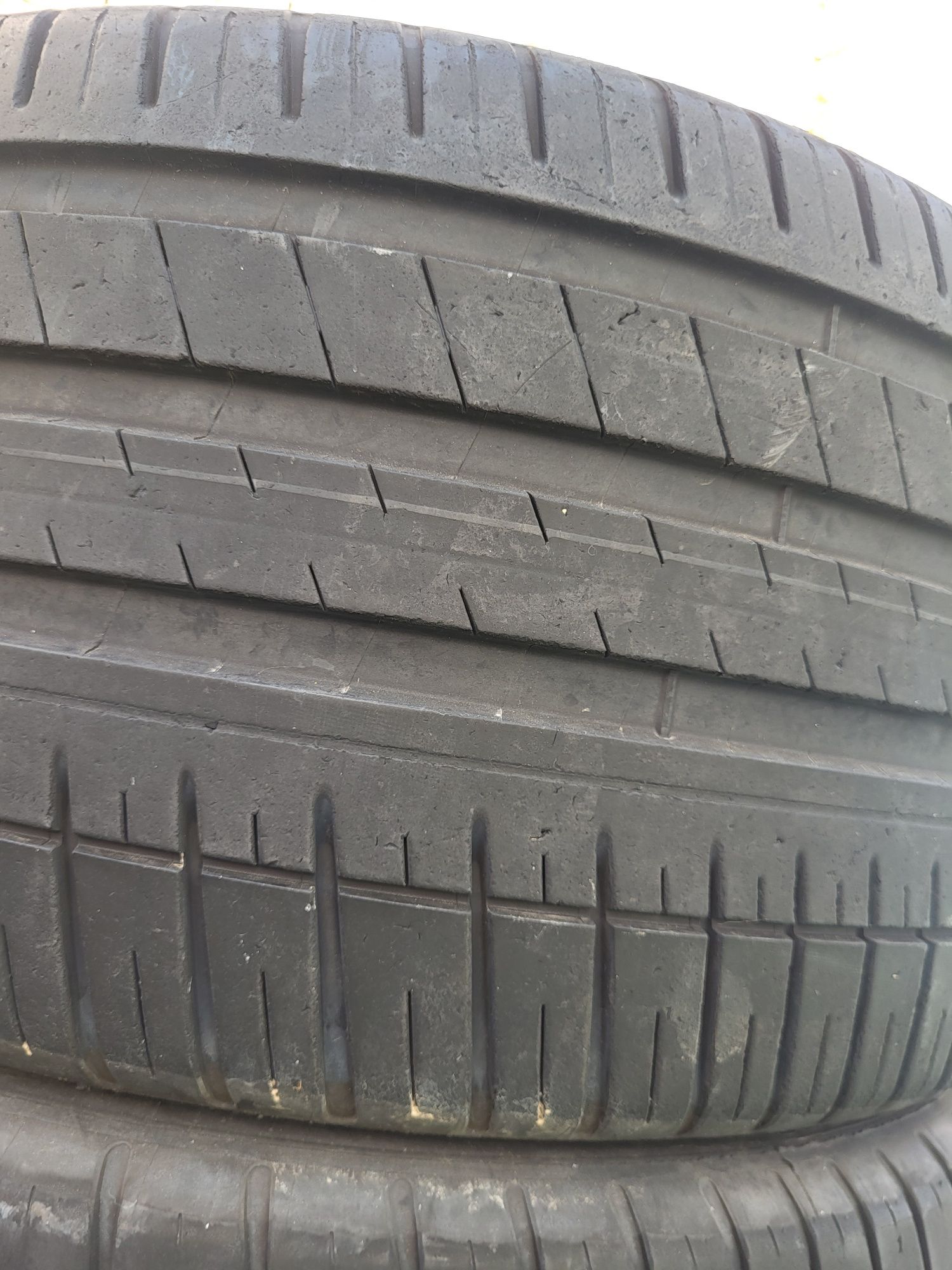 2 бр летни 255/35/18 Michelin