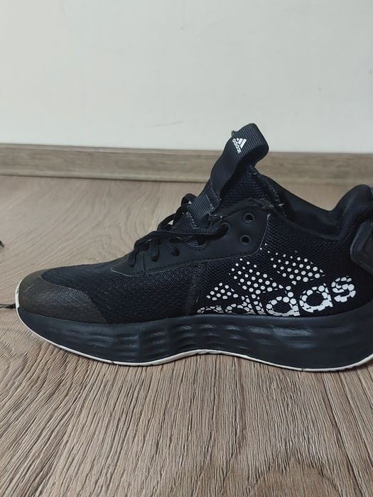 Vand adidași, Adidas! Mărimea 36