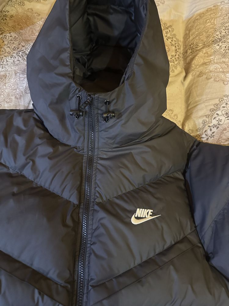 Яке Nike Windrunner Storm-FIT HP Black