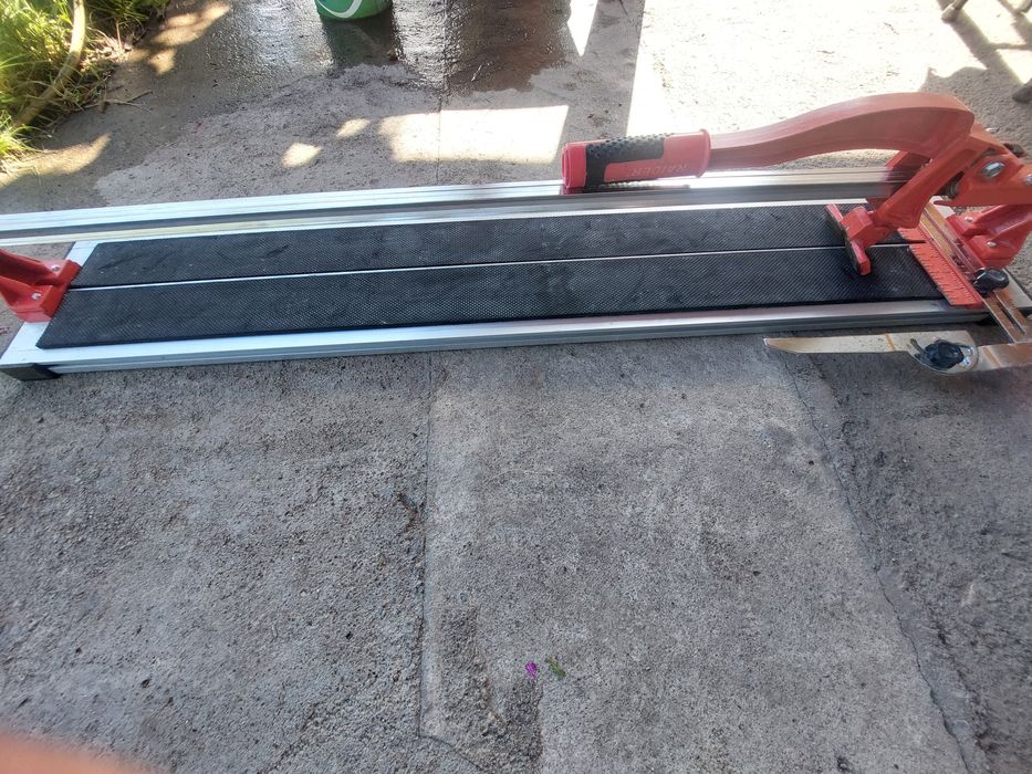 Машина за плочки  RAIDER