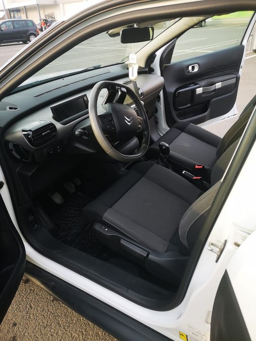 Vând Citroen C4 Cactus