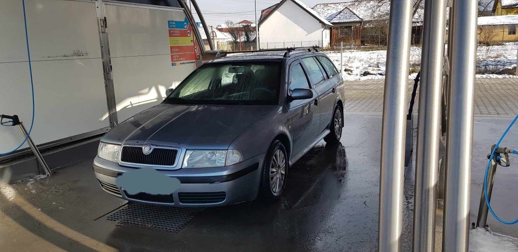 Vând SKODA Octavia vând Mercedes Vito