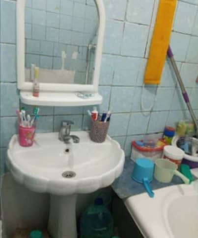 Srochna kvartira sotiladi 2xona