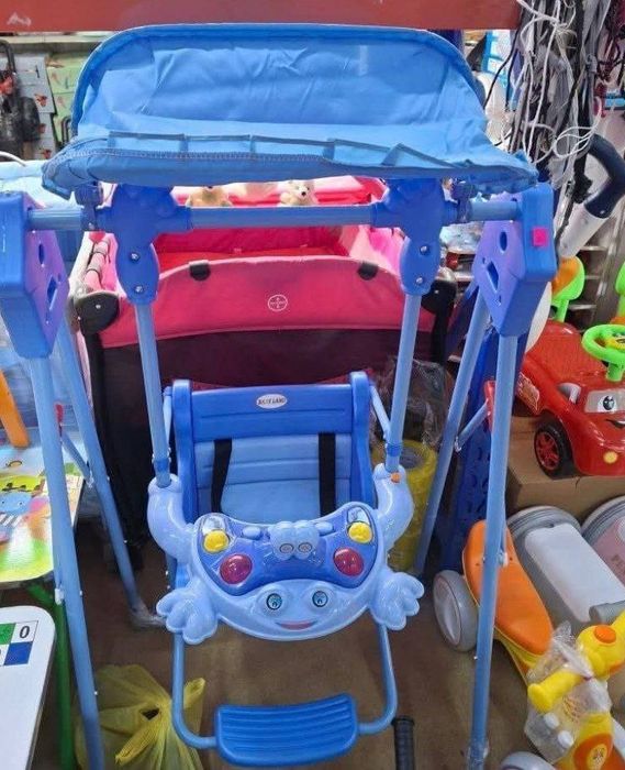 Cărucioare și triciclete