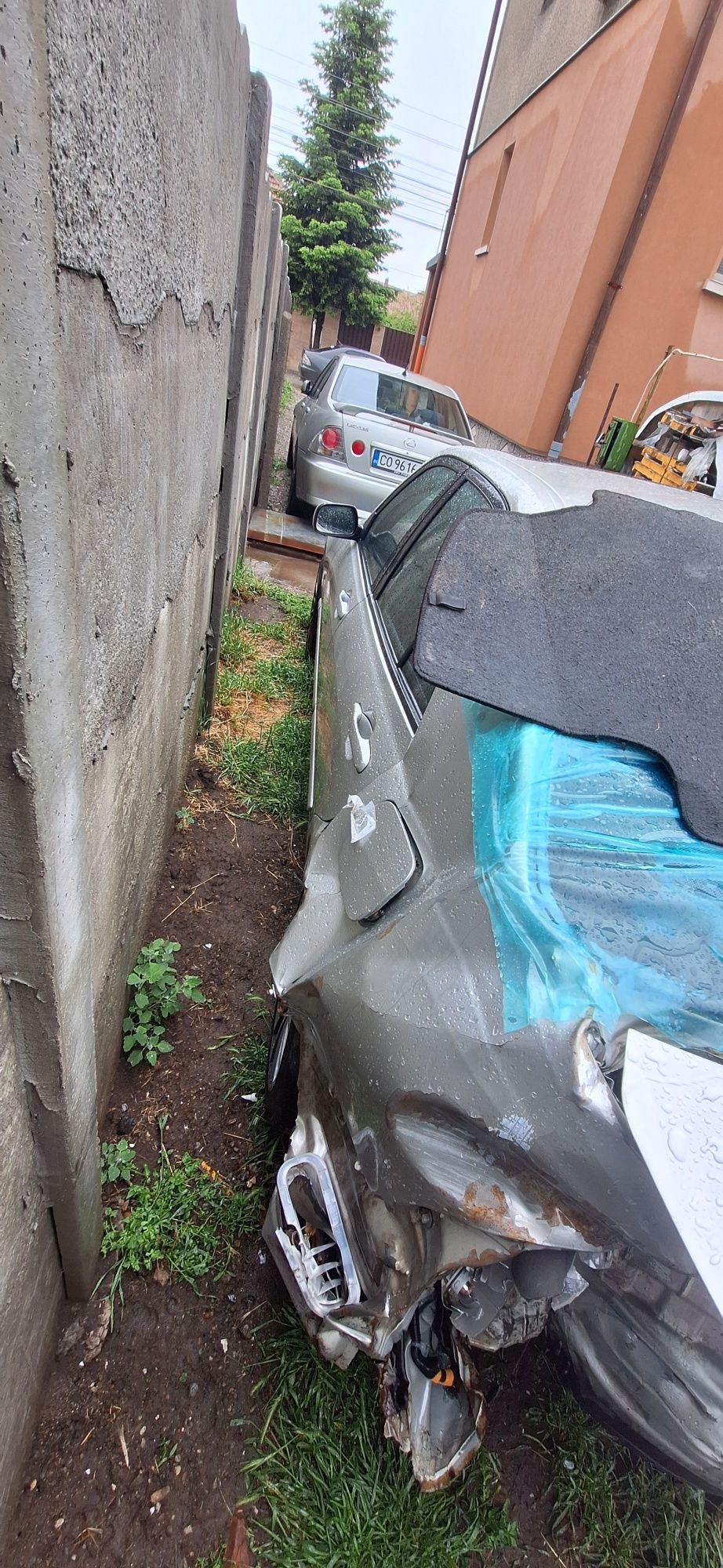 Lexus is200 на части