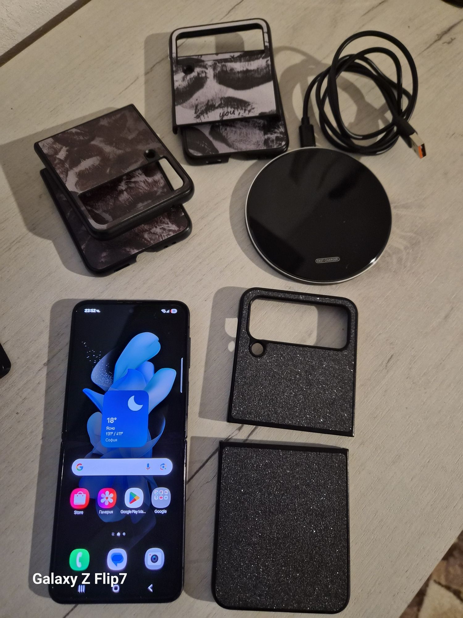 Samsung galaxy flip 4
