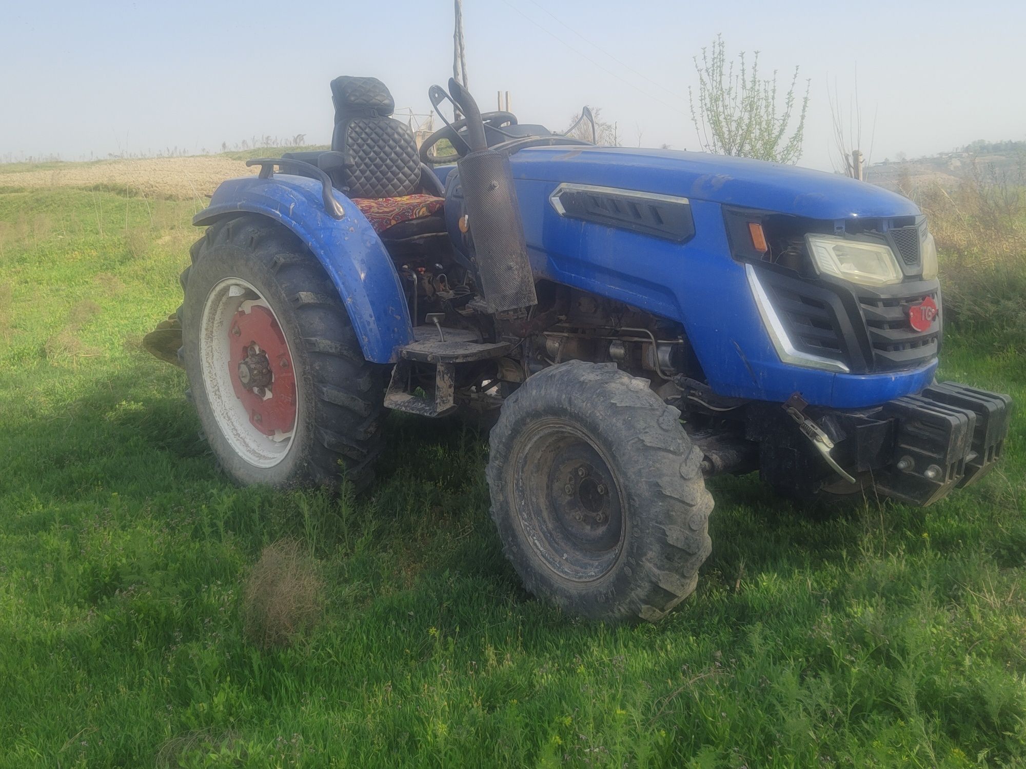 Mini traktor stg 604