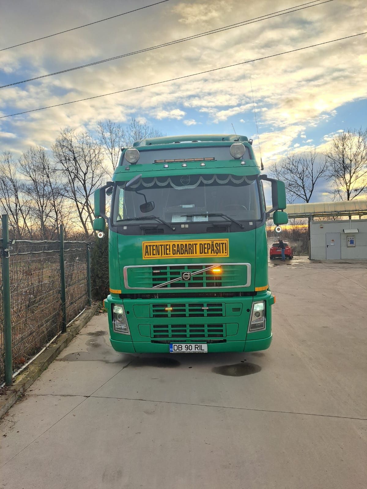 Vând volvo mega FH12