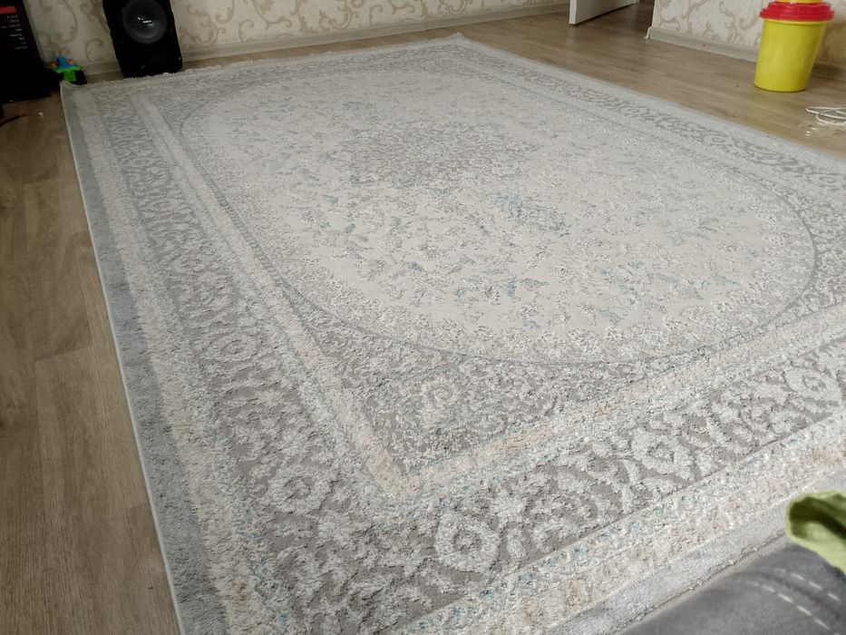 Ковёр (Турция) б/у размер 2/3