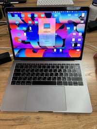 Apple Macbook pro 2017 13 inch