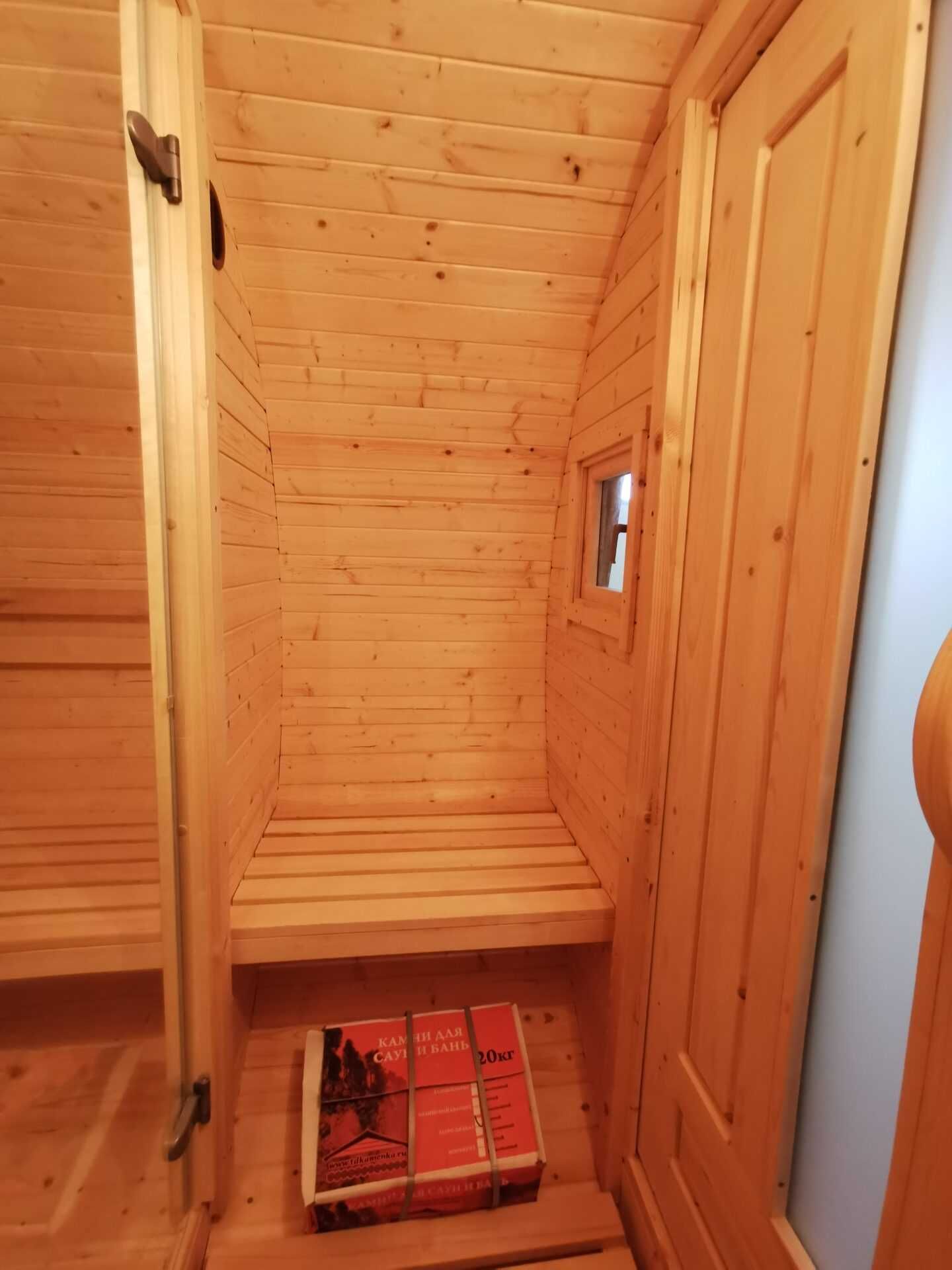 Sauna tip butoi din lemn masiv