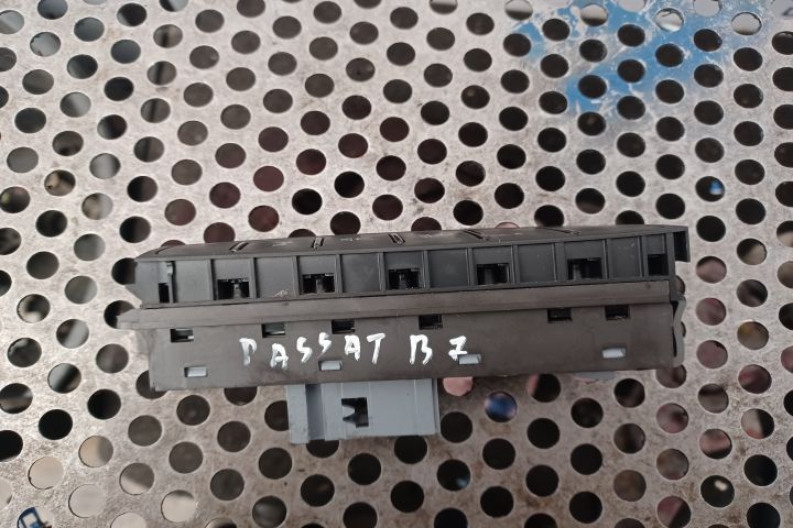 BUTOANE Volkswagen VW Passat B7  [din 2010 pana  2015] seria Variant wagon 5-usi 2.0 TDI (140 hp)