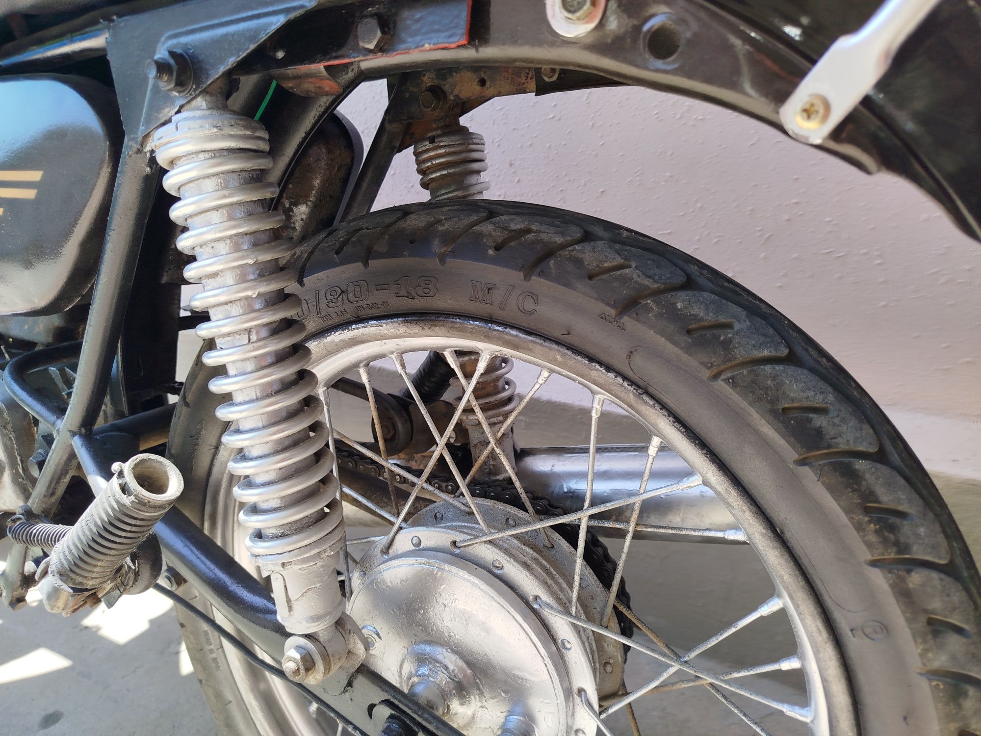 Motosikl Minsk sotladi