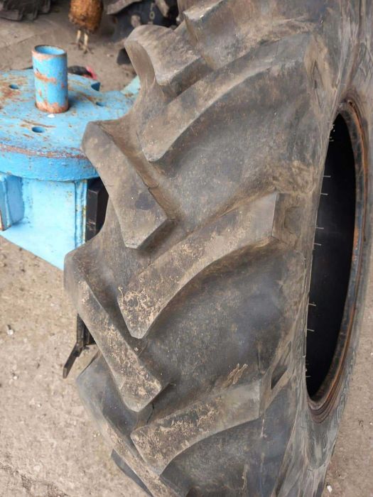 Тракторни гуми / Гуми, Трактор