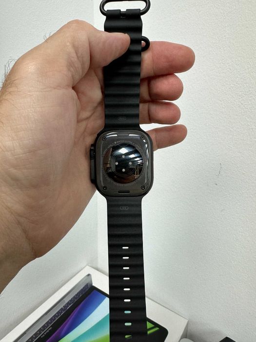 Apple iWatch Ultra 2 Black 49mm 100%