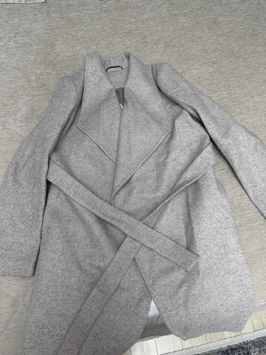 Продается  женское пальто и рубашка