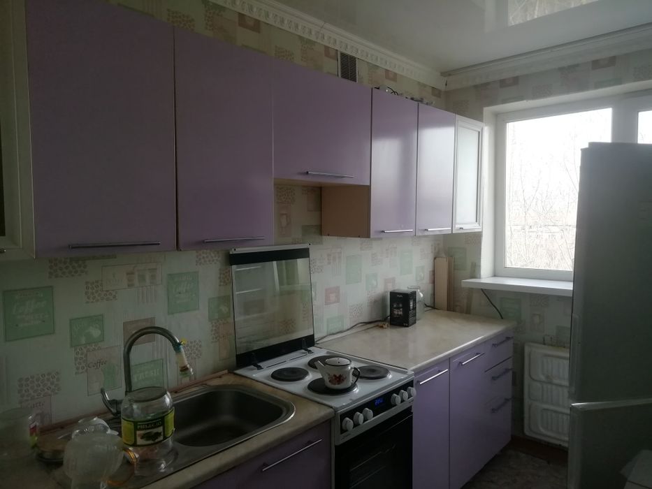 Продам срочно трёх комнатную улучшенную квартиру в 9 этажном доме