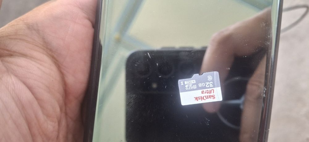 Продам Evotech E70 видеорегистратор полный экран+32 гб флешка
