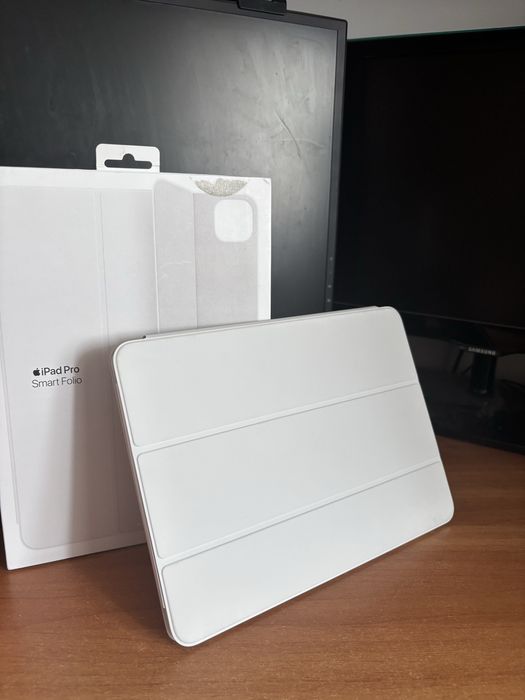 Husa iPad Pro Smart Folio 11 inch