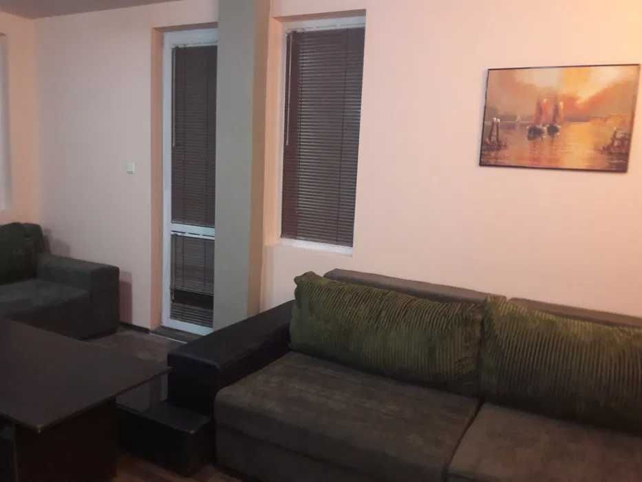 Дава се под наем Двустаен апартамент в София, Банишора - 74 кв.м за 425 € - Снимка #1