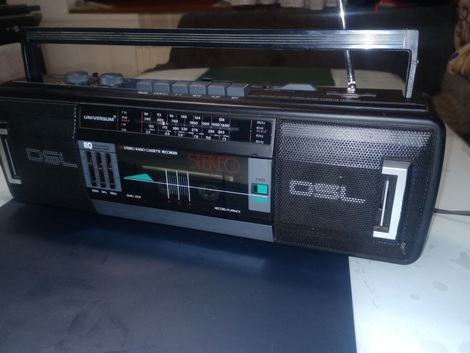 Radiocasetofon Universum, funcțional,radio 4 benzi,egalizator, baterii