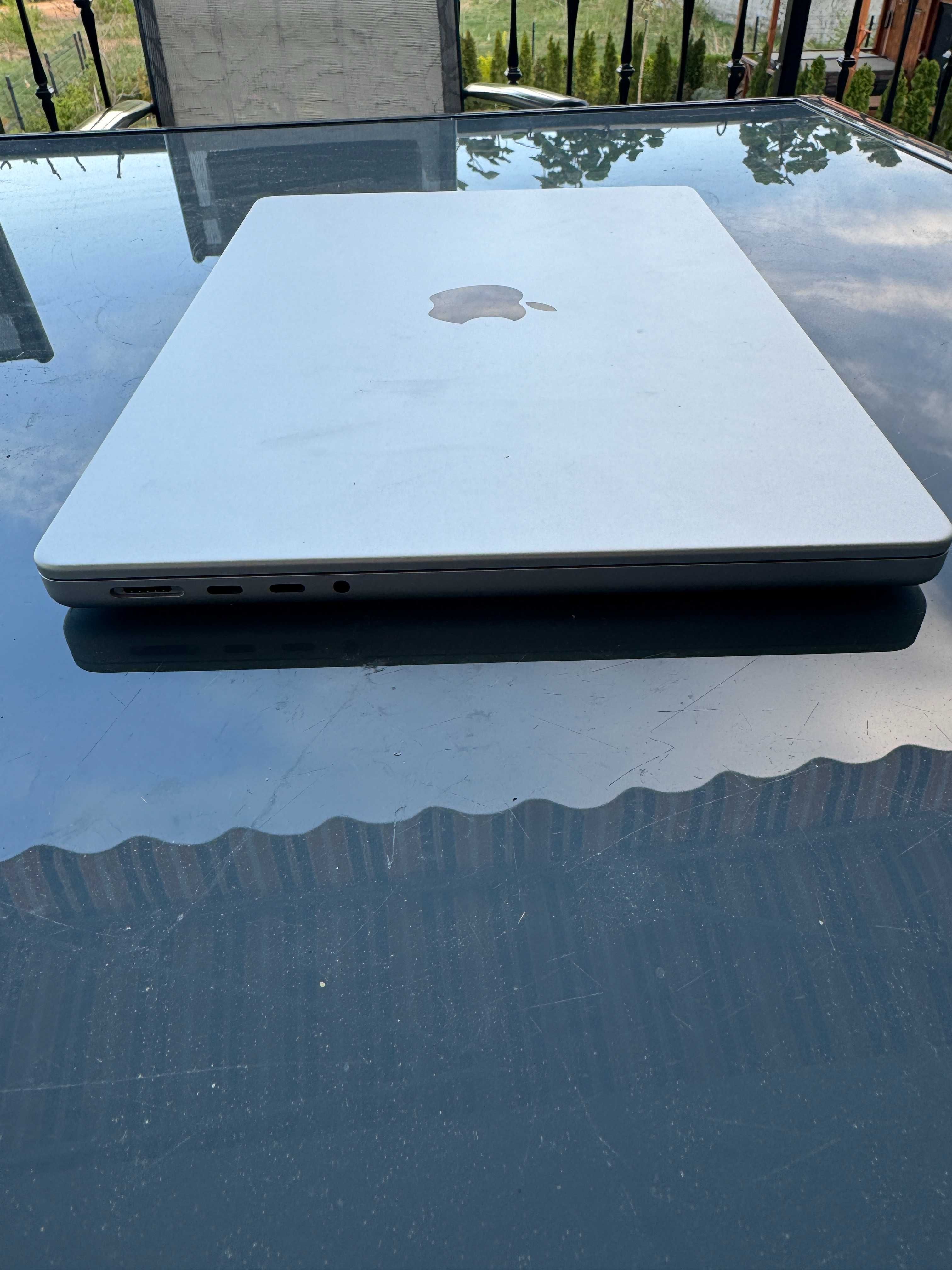 MacBook Pro 14" M1 Pro Chip 10-Core CPU и 16-Core GPU, 16GB, 1TB SSD