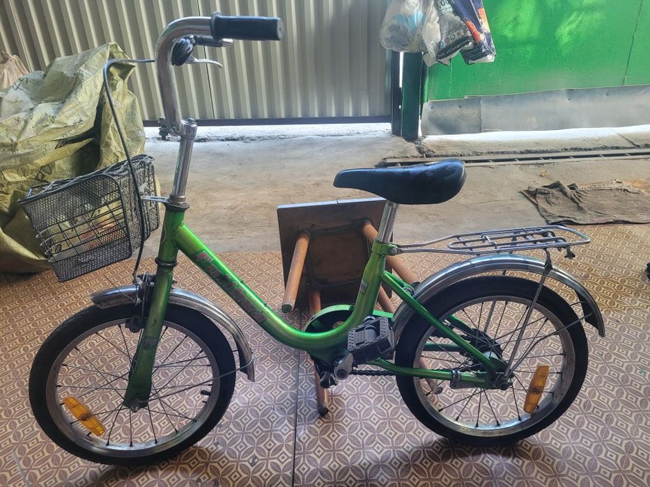 Детские игрушки. Велосипед. Мопед. Трактор.