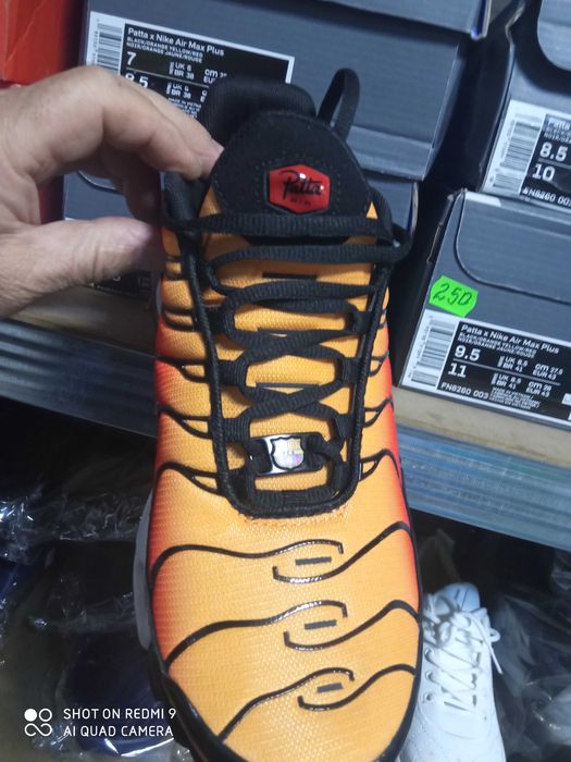 чисто нови маратонки