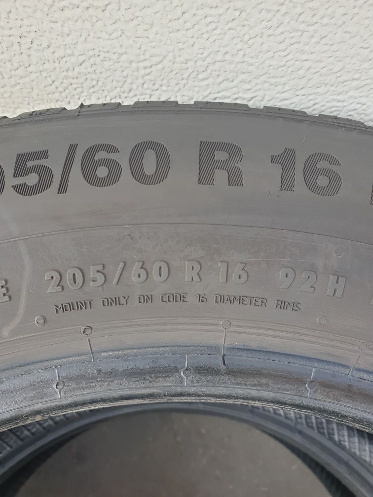 Зимни гуми 2 броя CONTINENTAL WinterContact TS850P 205 60 R16 дот 2720