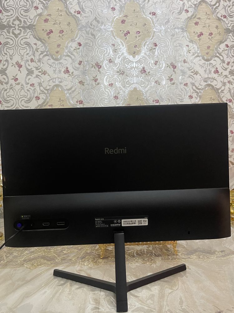 Redmi orgenal 24 lik manitor sotiladi xolati ideal yengidek kor dok bo