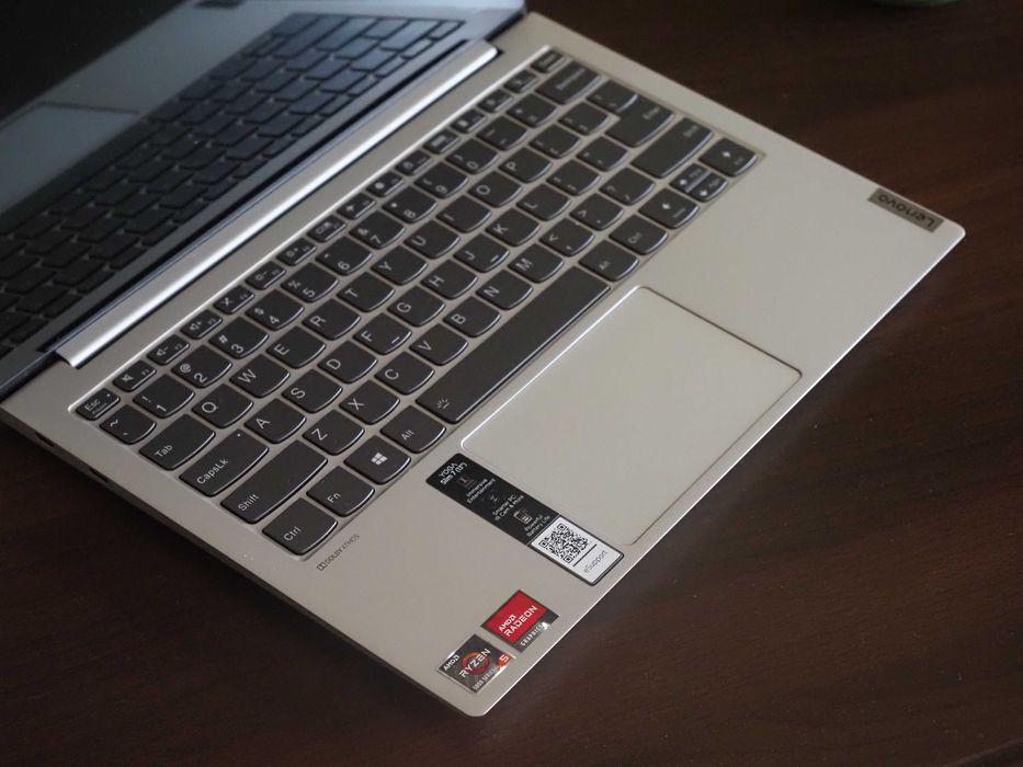 Lenovo Yoga Slim 7 - ultrabook