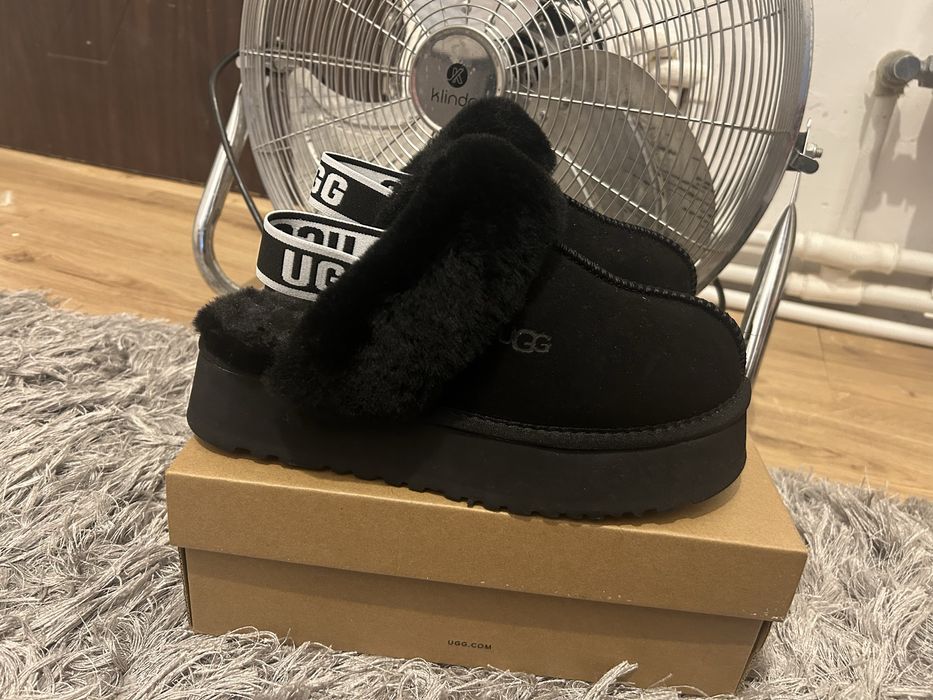 Ugg Funkette noi in cutie! Doar probati