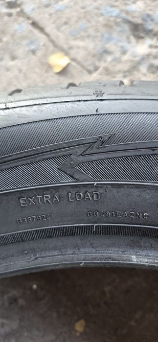 2 anvelope iarna Goodyear 255/50/21,dot 2022.Pretul este pe bucata.
