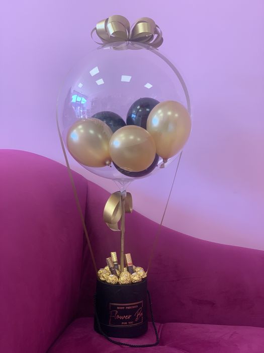 Луксозна кутия с бонбони фереро и мерси и балон