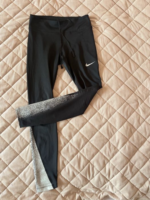 НОВИ клинове Nike в С размер 35лв