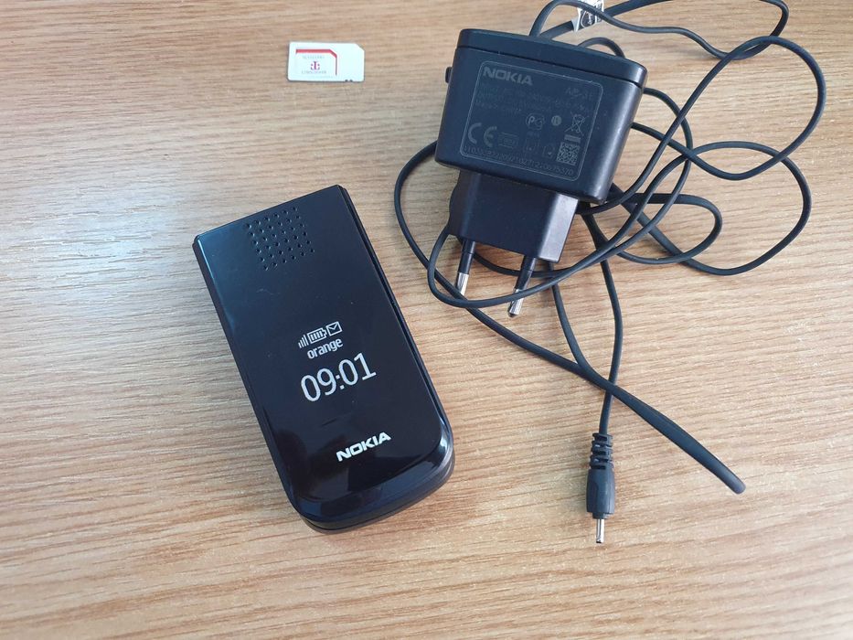 Telefon Nokia 2720 clapeta taste butoane necodat seniori ca nou