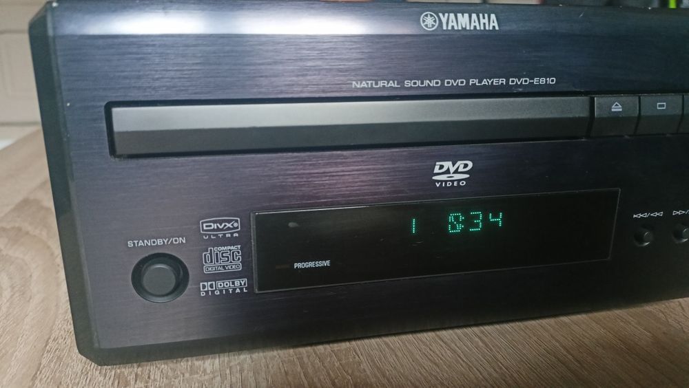 Vand Player Yamaha DVD-E810