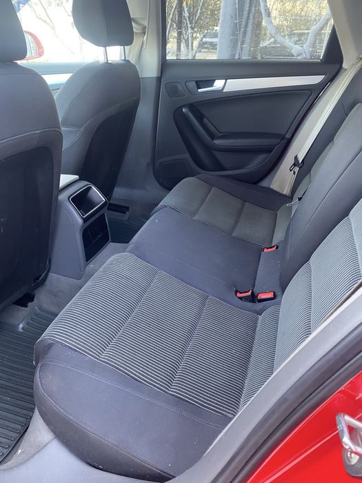 Vând Audi A4 B8 S-line