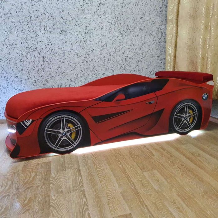 Детская кровать машинка