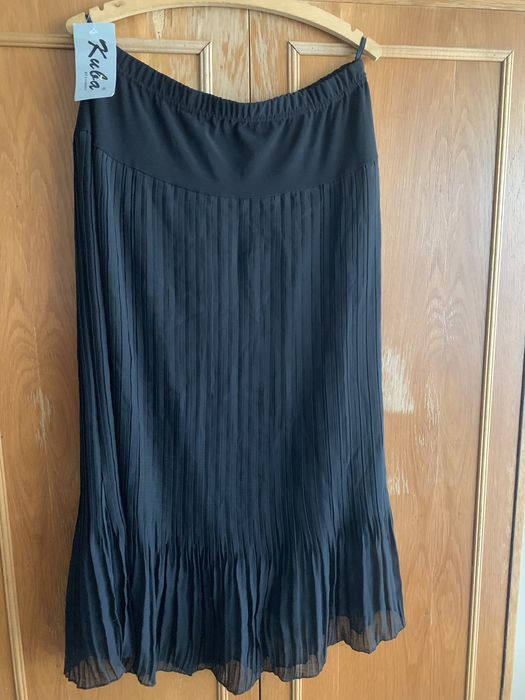 Fusta plisata neagra