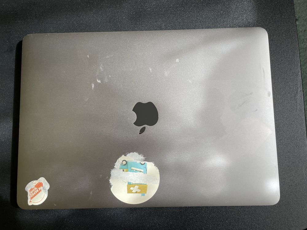 Vand Macbook Pro 2018 i7 16gb ram