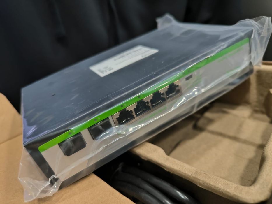 Продам сетевые устройства свитч