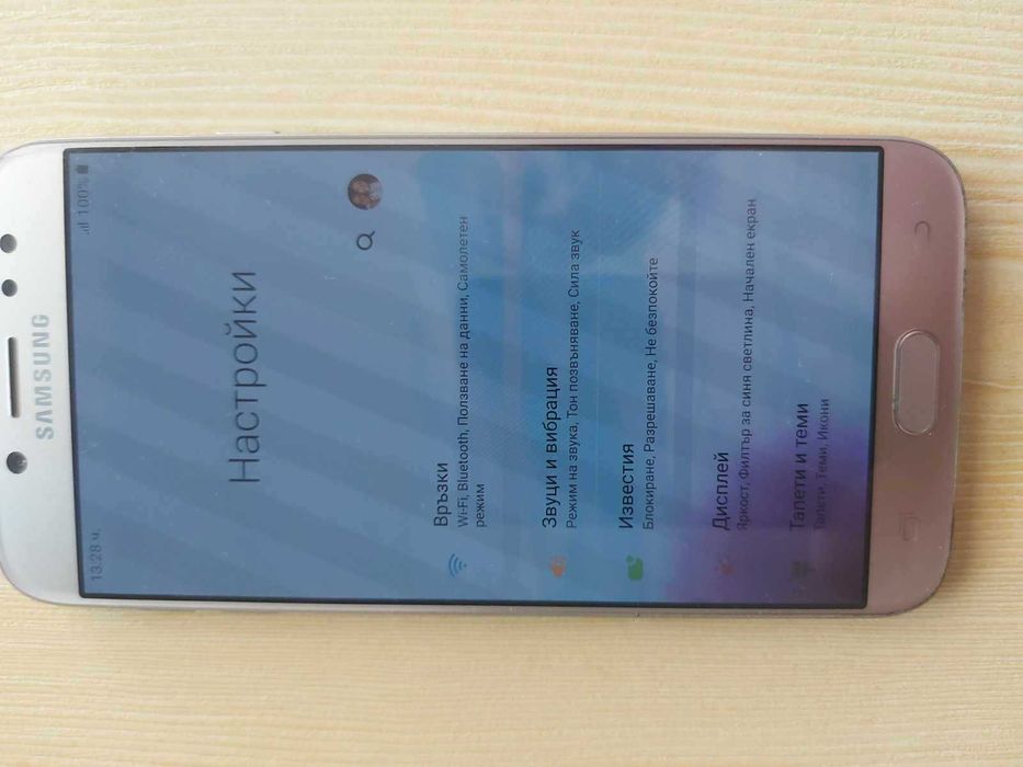 Мобилен телефон Samsung -J7